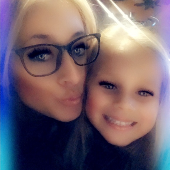 Meet your Posher, Chelsi - Picture 1 of 1